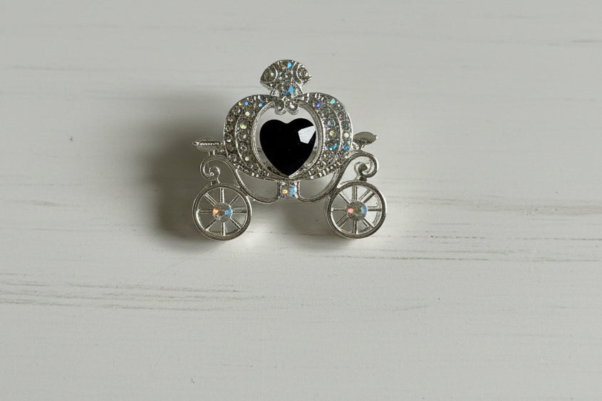 Fancy metal carriage, sold individually