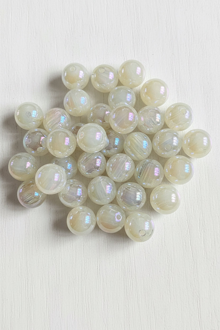 16mm White Resin striped beads - pack of 5