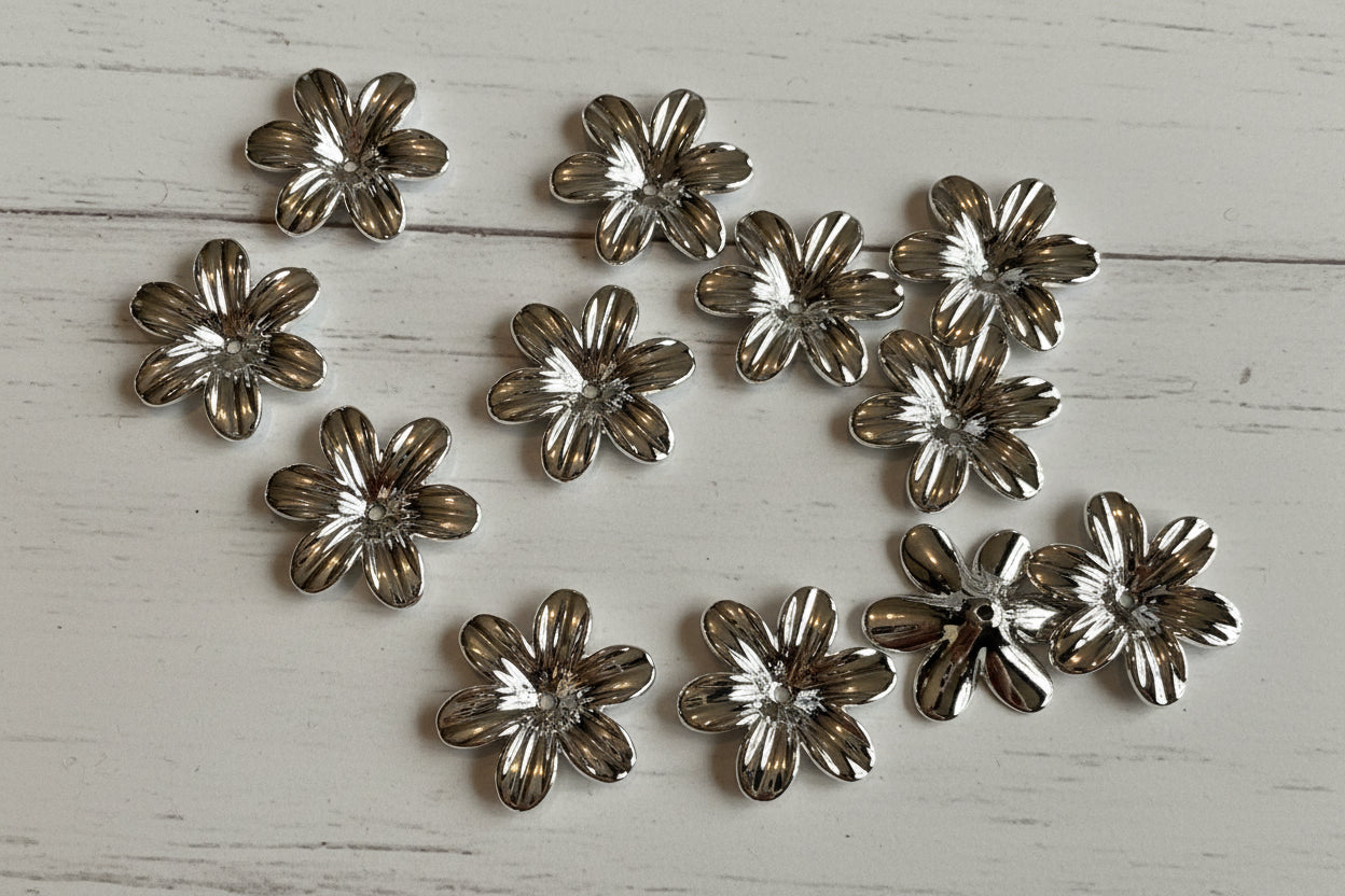 20mm acrylic silver flower beads for keychains and car hangers