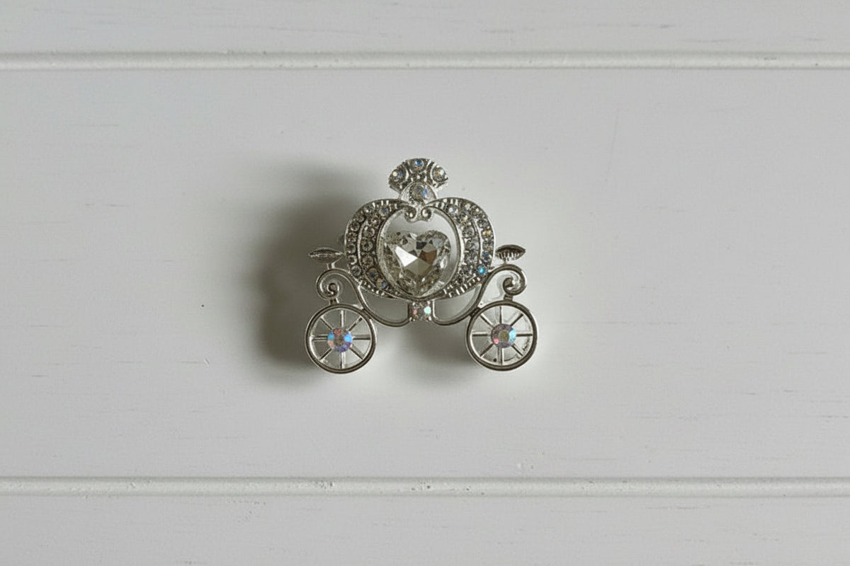 Fancy metal carriage, sold individually