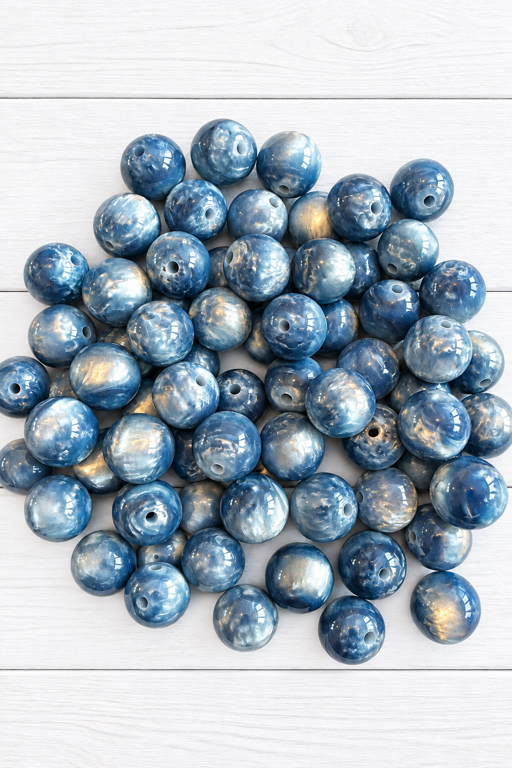 Pack of 5 pearlescent cat eye beads, 16 mm.