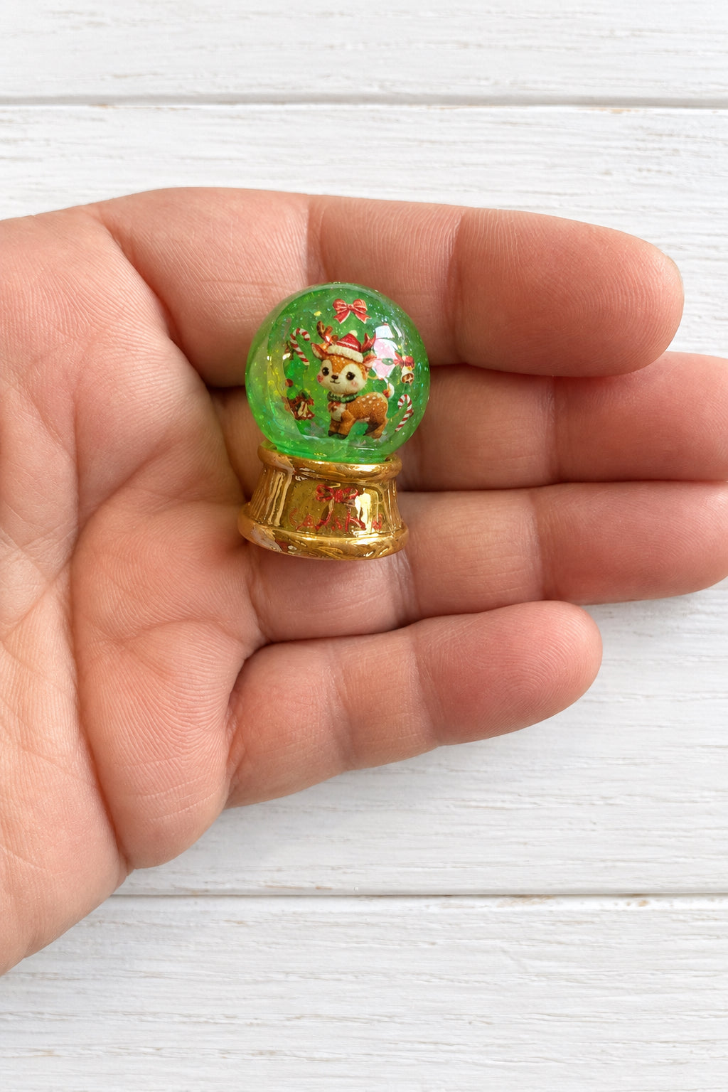Christmas snow globe bead for pens, sold individually