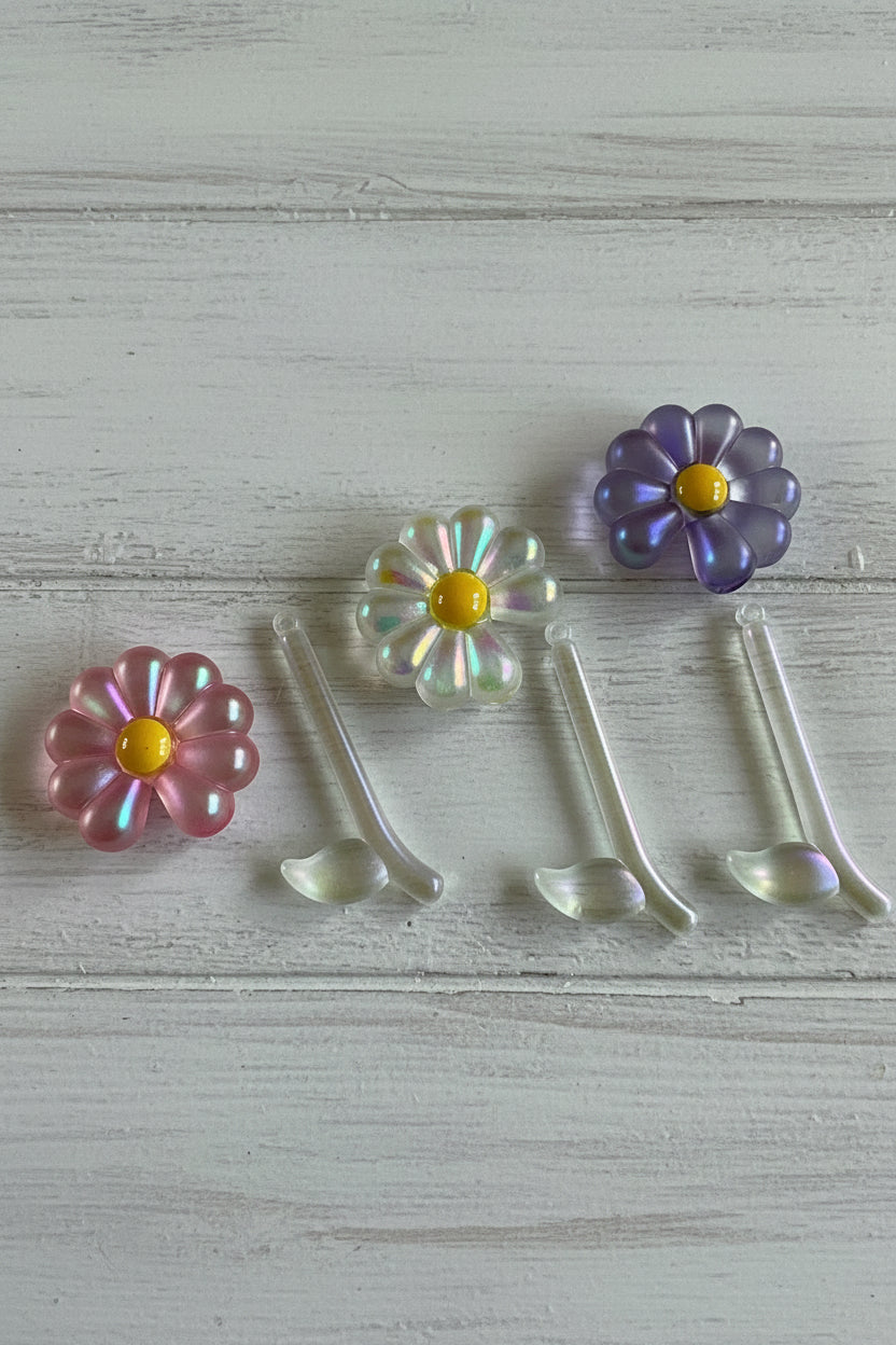 Acrylic Daisy Pendants- sold individually