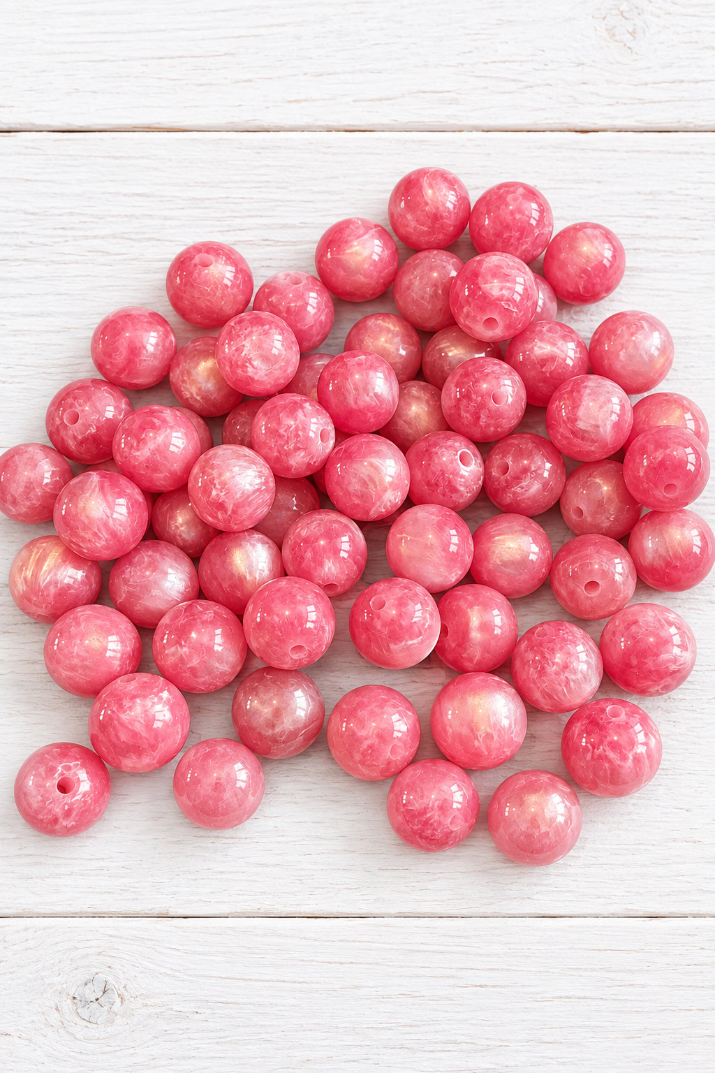 Pack of 5 pearlescent cat eye beads, 16 mm.