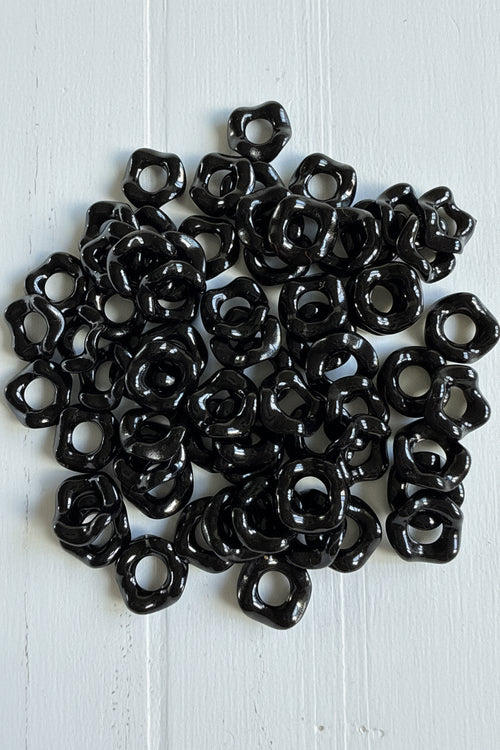 16mm black acrylic wavy spacer beads pack of 10 for jewellery making - Kingyscrafts