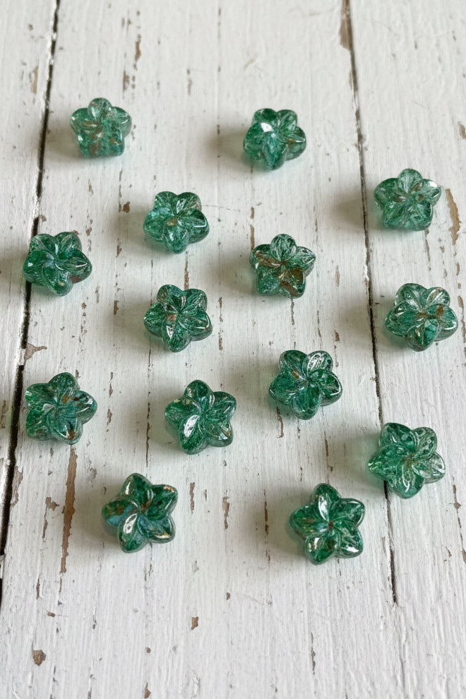Paint splash acrylic flower beads for beadable pens and keychains – pack of 10