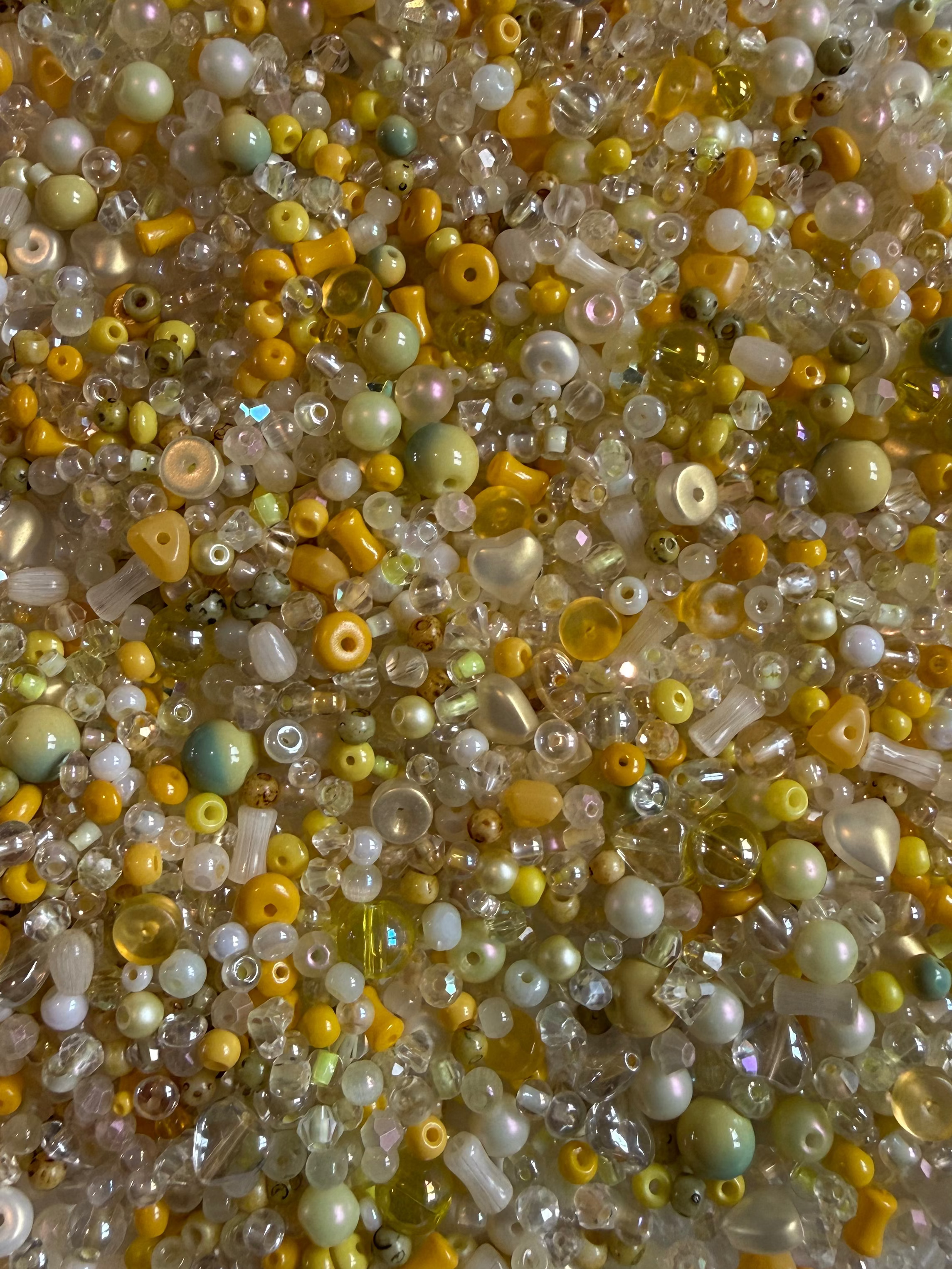 Glass bead mix 25g assorted colours for jewellery making - Kingyscrafts