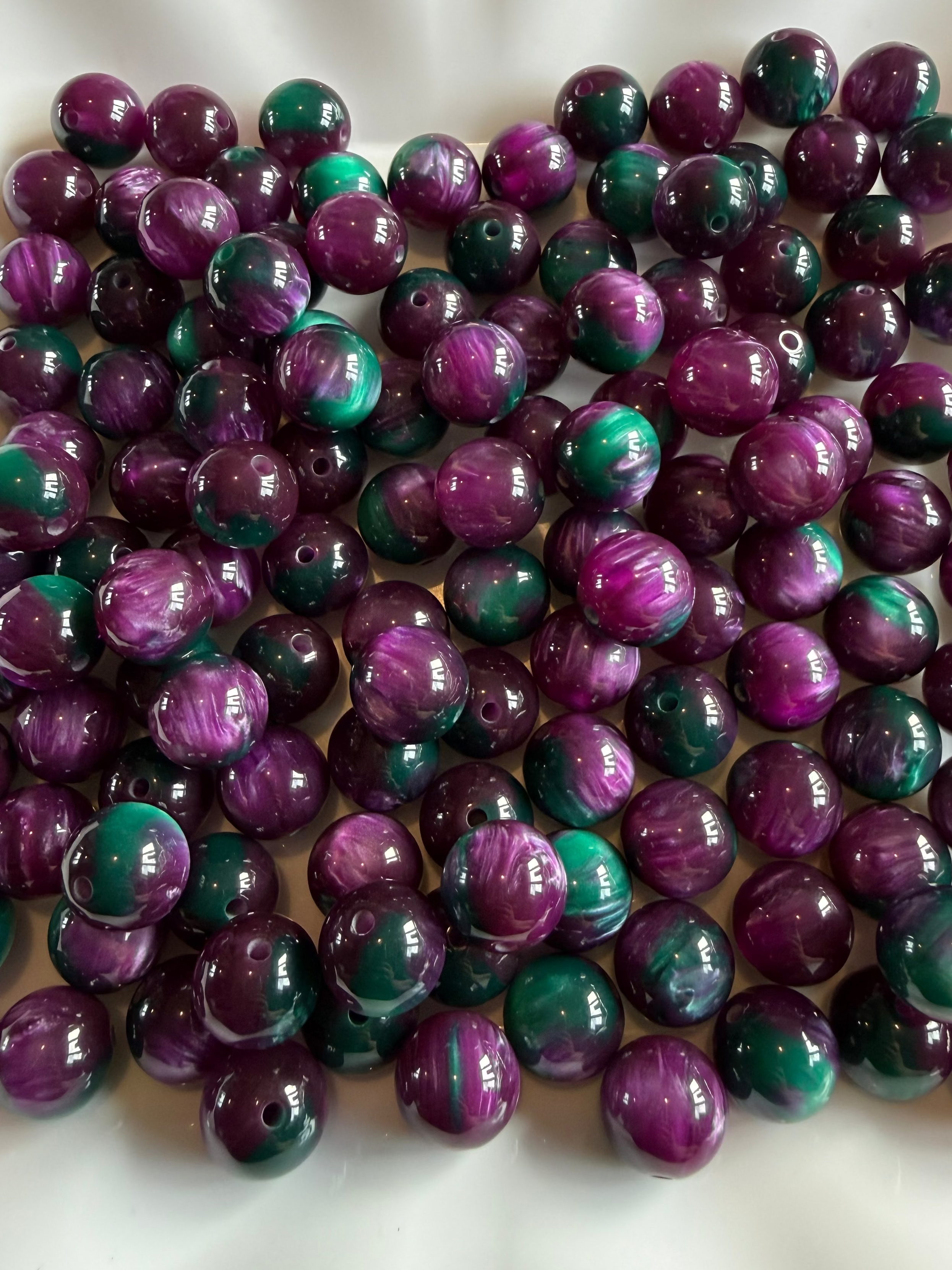 16mm purple and green shimmer resin beads – pack of 5, craft beads for pens and keychains | Kingyscrafts
