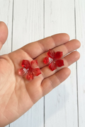 Red acrylic patterned flower for keychains and sun catchers – pack of 5